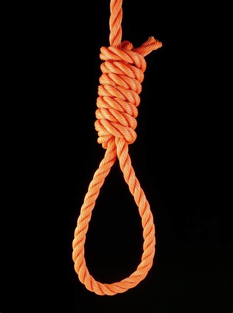Aug 3, 2022 · In this video, we are going to explain the correct way to tie a noose knot.A noose is a loop at the end of a rope in which the knot tightens under load and c... 